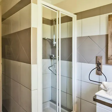 فيلة Maisonnette 